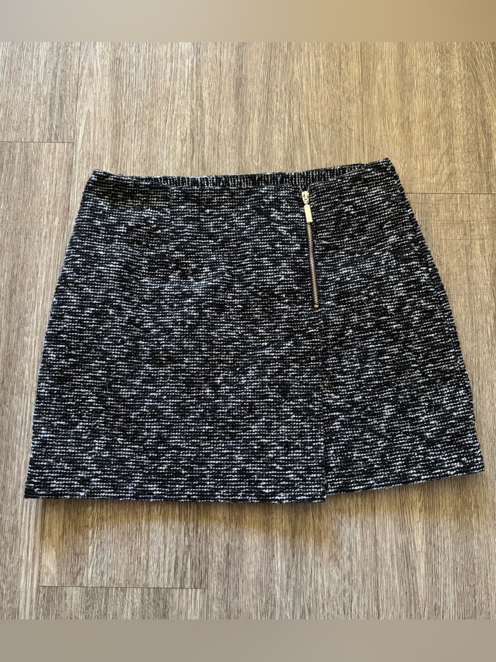 Dynamite Black & White Tweed-Look Mini Skirt with Gold Zip And Subtle Sparkle